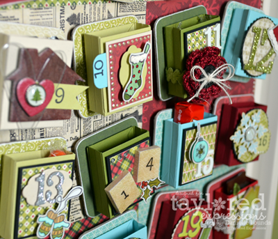 TEAdventCalenderWithMagnets_SideCloseup_DLounds TEAdventCalenderWithMagnets_SideCloseup_DLounds
