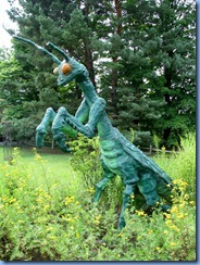 3430 Pennsylvania - btwn Stoystown & Ferrelton - Lincoln Highway (US-30) - big praying mantis