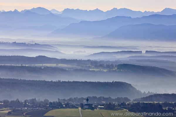 Baierbrunn vor den Alpen