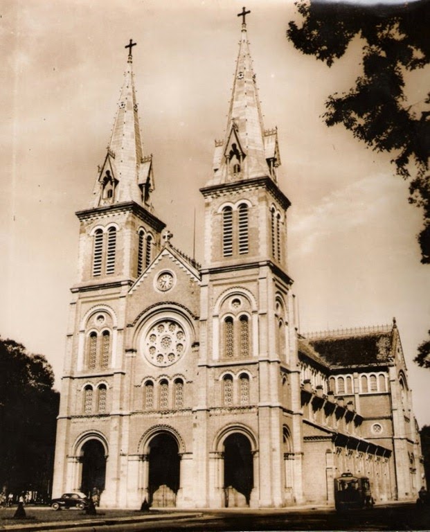 [Cathedrale_Saigon_1955_22.jpg]