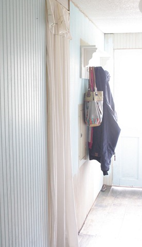 [laundry%2520room%2520before%25204%255B5%255D.jpg]