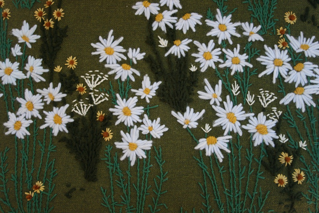 [daisy%2520chair%2520019%255B4%255D.jpg]