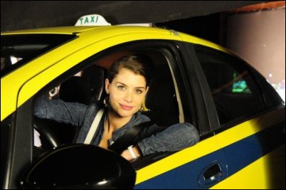 13_1441-alinne-moraes-taxi2