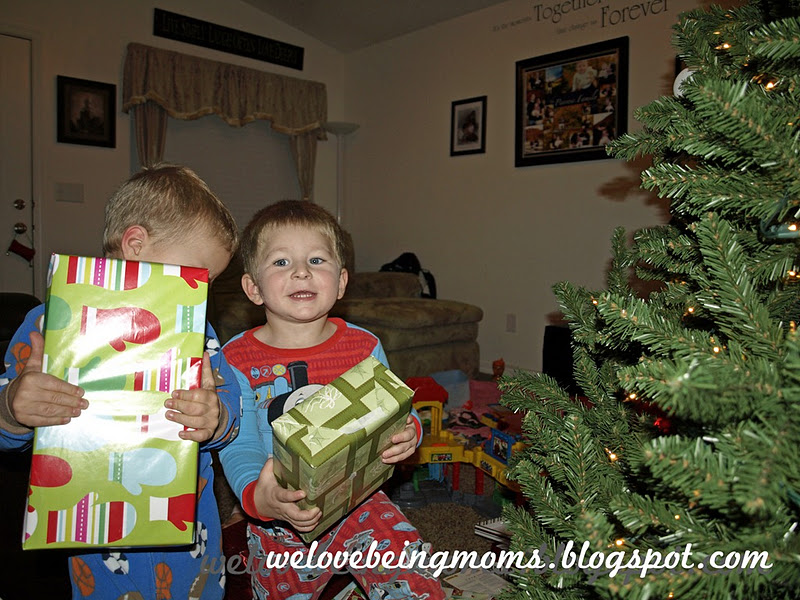 [December-2011-003-copy3.jpg]