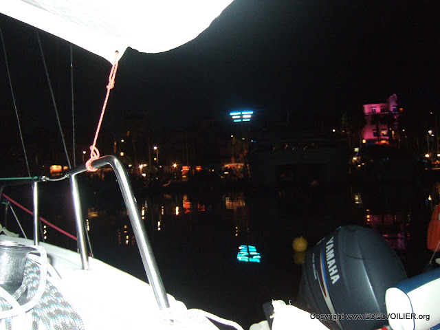 Première nuit à bord au port de Bandol