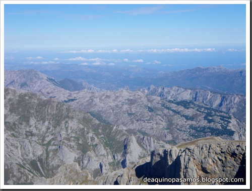 Jito Escarandi - Jierru 2424m - Lechugales 2444m - Grajal de Arriba y de Abajo (Picos de Europa) 0091 Jito Escarandi - Jierru 2424m - Lechugales 2444m - Grajal de Arriba y de Abajo (Picos de Europa) 0091