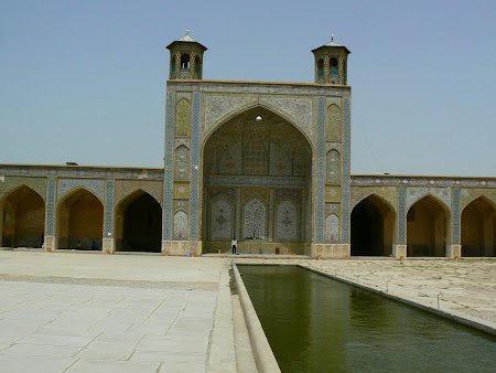Things to see in Shiraz: Khan Karim mosque