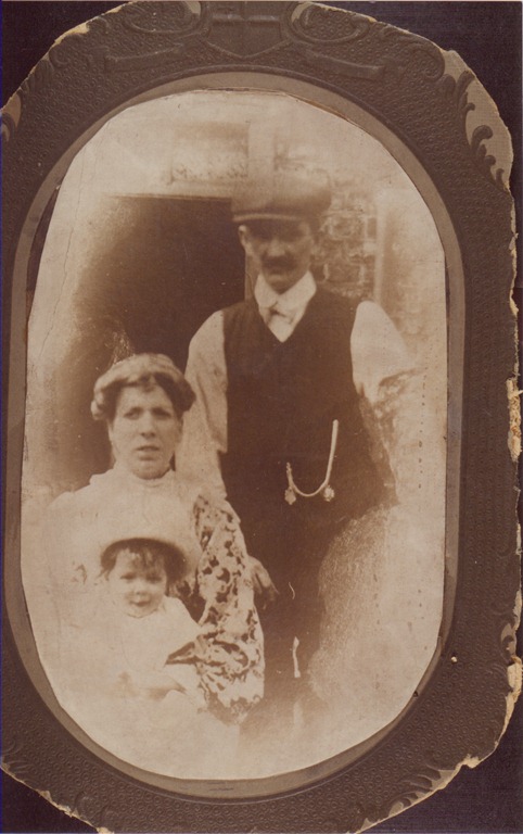 [Grandma-and-grandad-Wragg4.jpg]