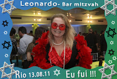 Fotos do evento Leonardo - 13.08.11. Foto numero 10 da Social Click Fotografia Digital, do Rio de Janeiro, RJ, que faz fotos divertidas, fotos malucas, fotos com fantasias, fotos na hora, fotografia maluca, fotografia divertida com molduras personalizadas. fotos divertidas malucas foto maluca animadas animado rj rio de janeiro divertida fantasia animada fotografias casamento cidade www fotografos