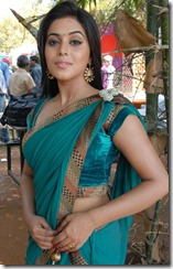 Telugu Actress Poorna at Telugulo Naaku Nachani Padam Prema Movie Launch Photos