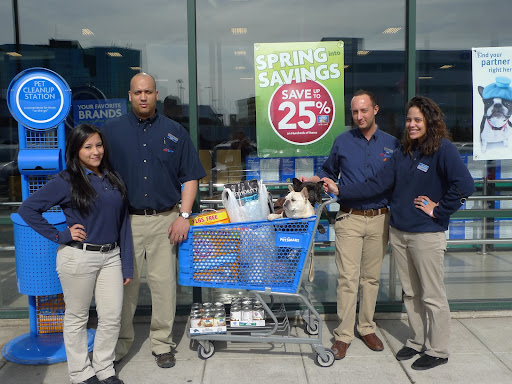 Franny, I don't know how good of an inspection we did, but these employees - Juliana Lozano, Erik Sosa, Nicholas Gasalberti, and Jennifer Morales - have been more than helpful during our visit!  I say this PetSmart passes with flying colors!