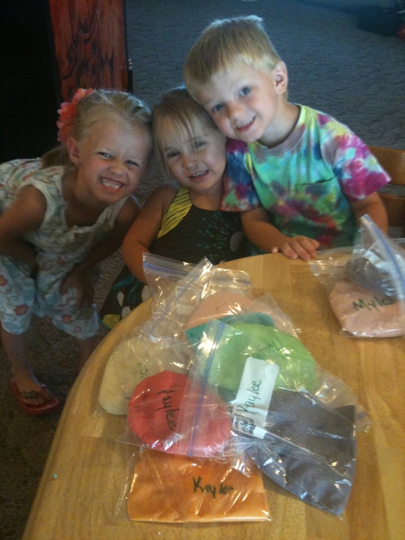 [playdough4%255B5%255D.jpg]