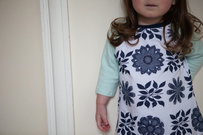 Hannah's Large Navy Floral Raglan-3.jpg Hannah s Large Navy Floral Raglan 3