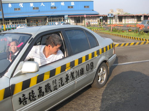 s32.jpg