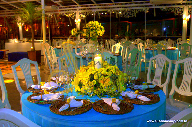 Fotos de Claudia e Diogo. Foto numero 29 da cerimonialista Susana Araújo, que faz cerimonial de casamentos, cerimonial de eventos, cerimonial de festas, cerimonial de 15 anos, cerimonial de bodas, cerimonial de eventos sociais, cerimonial de aniversários, decoração de casamento, decoração de festas de 15 anos, decoração de eventos sociais, decoração de aniversários, buffet de casamento, buffet de 15 anos, buffet festas, buffet eventos e assessoria cerimonial em Niterói, RJ, no Rio de Janeiro e em outras cidades do estado do Rio. Arranjo floral Casa de festas Casamento Decoração Amarela Maison Cascade Azul Rosa cerimonial casamento cerimonialista eventos rio casamentos niteroi cerimonia espirita decoracao aniversario receitas doces fondados lembrancinhas biscuit