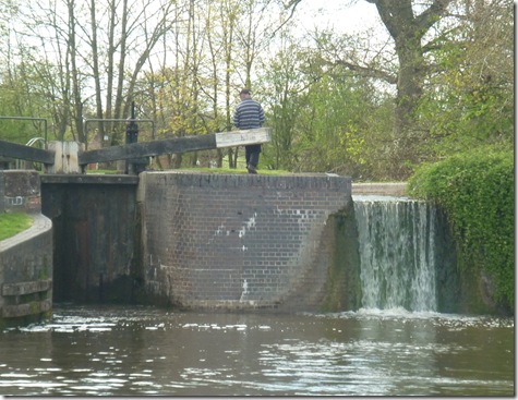 waterfall overflow from side ponds lapworth flight