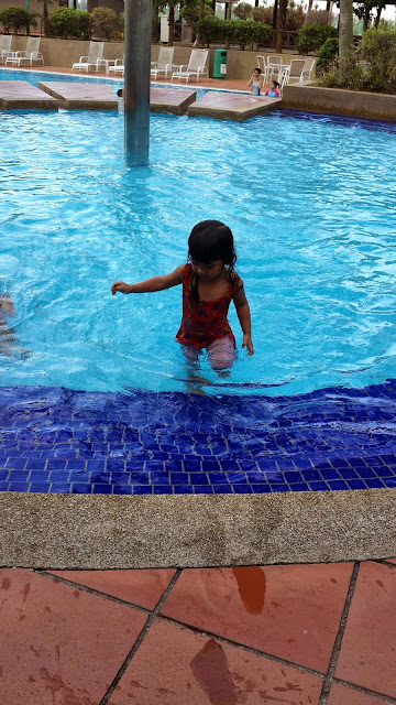 Ikut Hubby Kursus di Mahkota Hotel Melaka Ikut Hubby Kursus di Mahkota Hotel Melaka, family, Claypot Asam Pedas, Playroom, Swimming pool