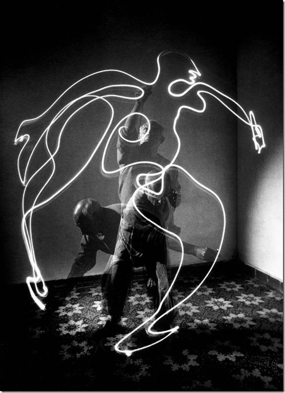 picasso light drawings