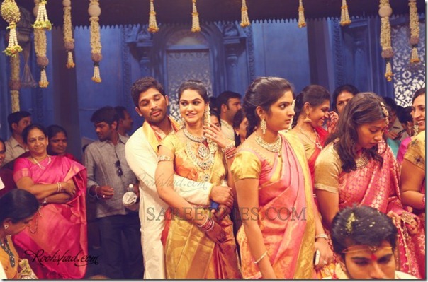 Celebrities_Saree_Ram_Charan_Marriage (4)