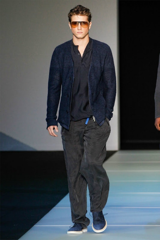 Milan Fashion Week Primavera 2012 - Emporio Armani (18)