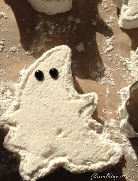 homemade marshmallow ghosts