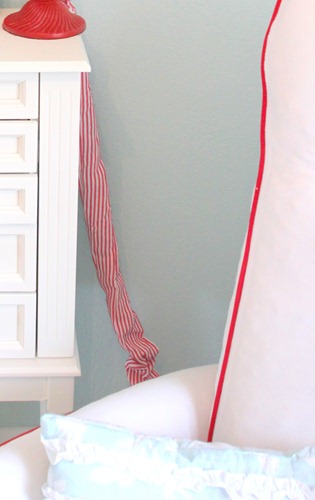 [IMG_2384-1%255B4%255D.jpg&description=Feature Friday: Welcome to Della’s Room')]