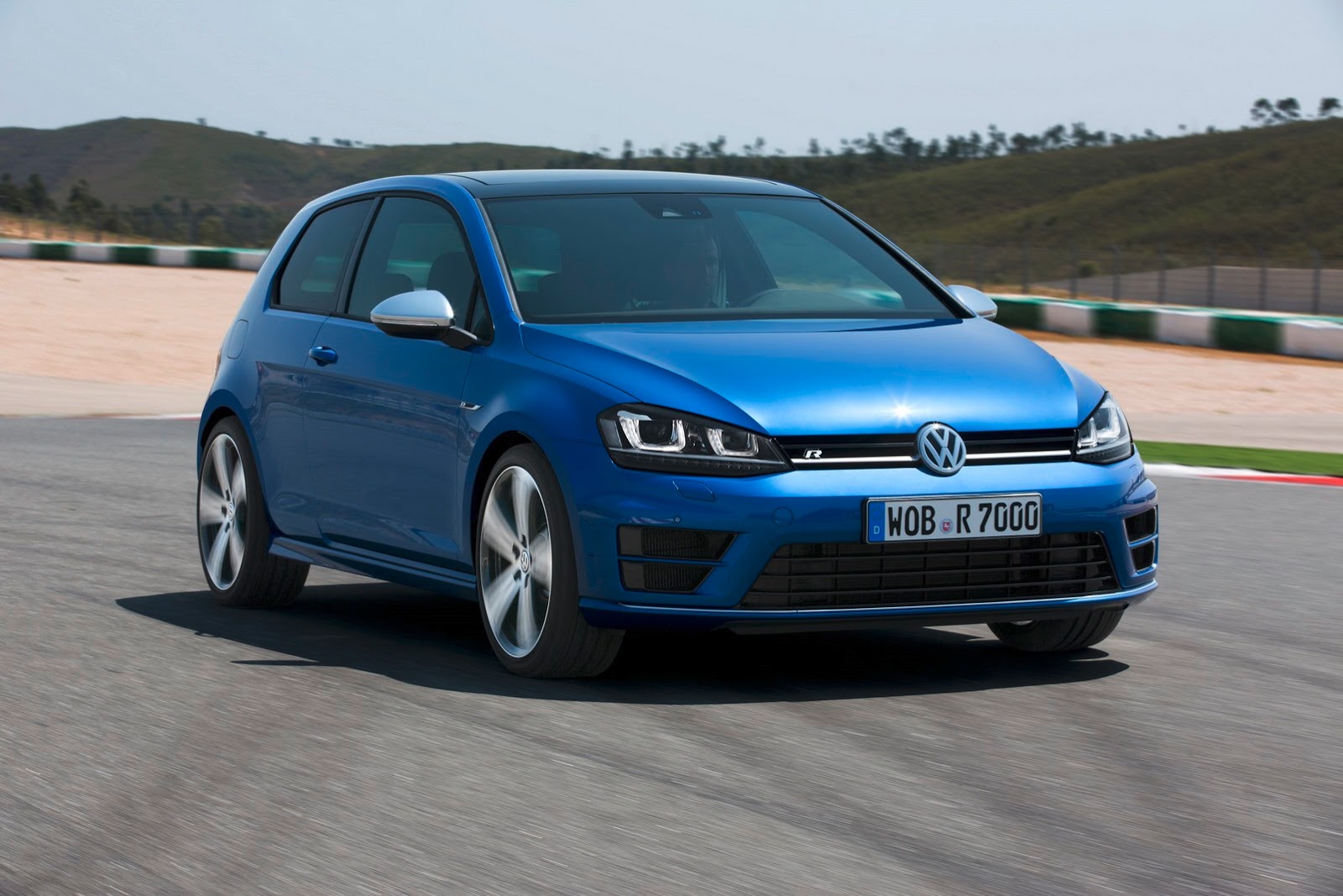 [2014-VW-Golf-R-9%255B2%255D.jpg]