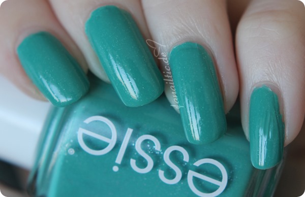 essie - "naughty nautical" essie - "naughty nautical"