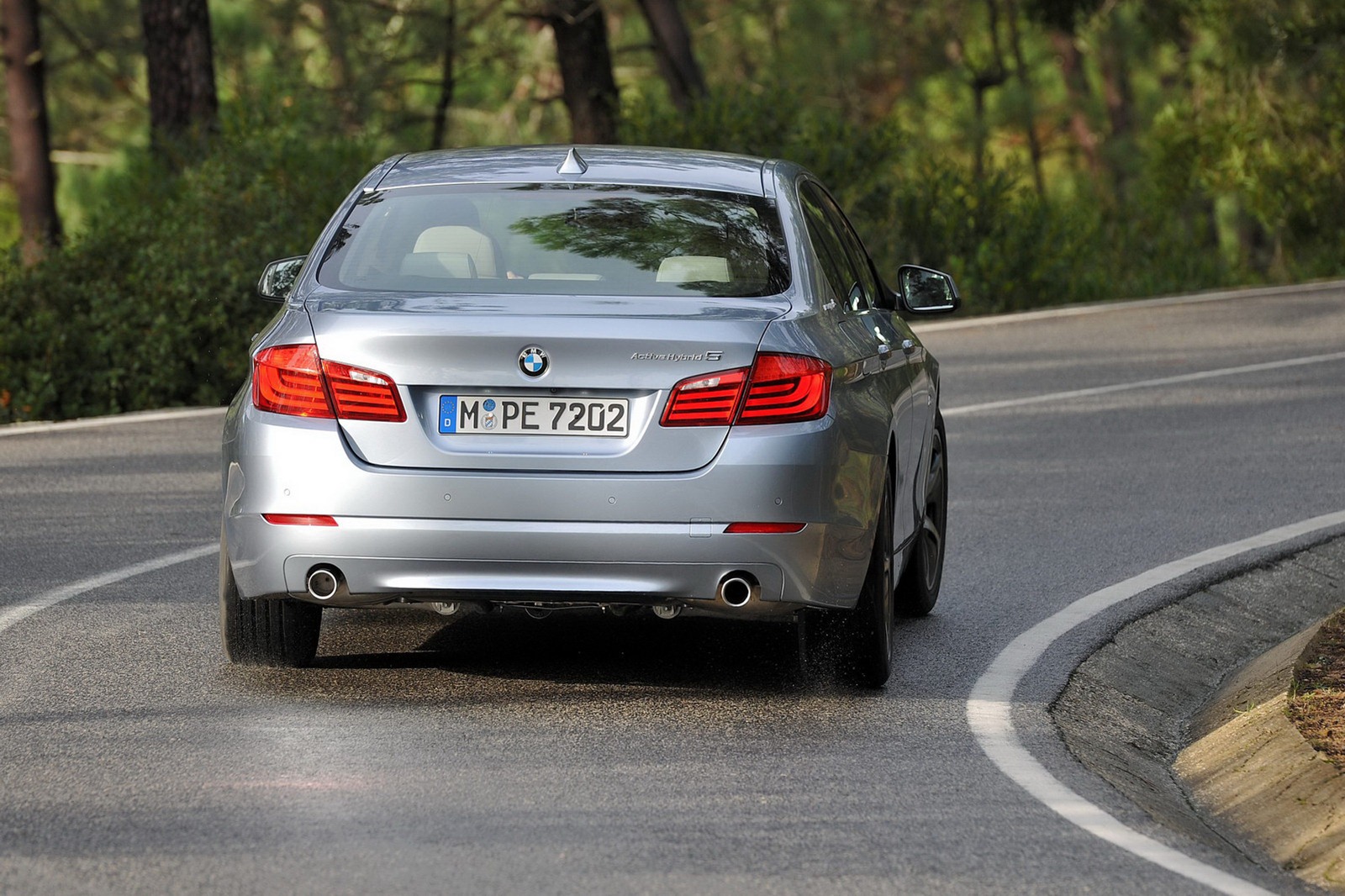 BMW-ActiveHybrid-2[2].jpg