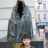 Kai at the Il Commendatore statue in Old Town