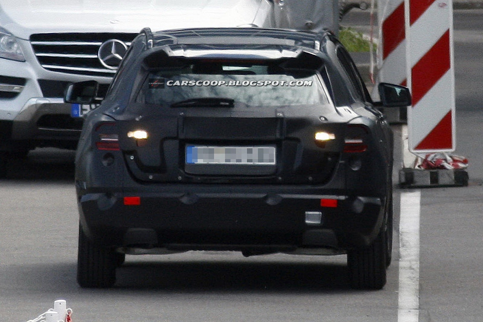 [2014-Mercedes-Benz-GLA-3%255B4%255D.jpg]