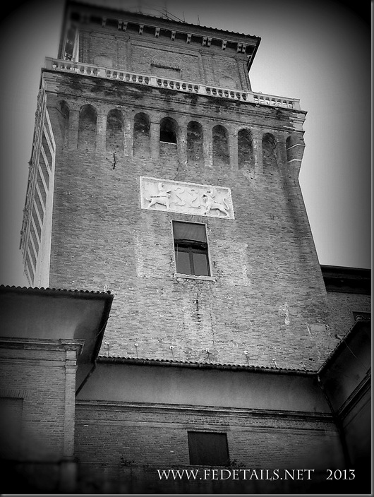 La Torre dei Leoni, foto1,Ferrara,EmiliaRomagna,Italia - The tower of the Lions, photo 1, Ferrara, Emilia Romagna, Italy - Property and copyrights of FEdetails.com