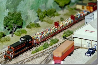 303360932 Dad's Layout in Early 2004