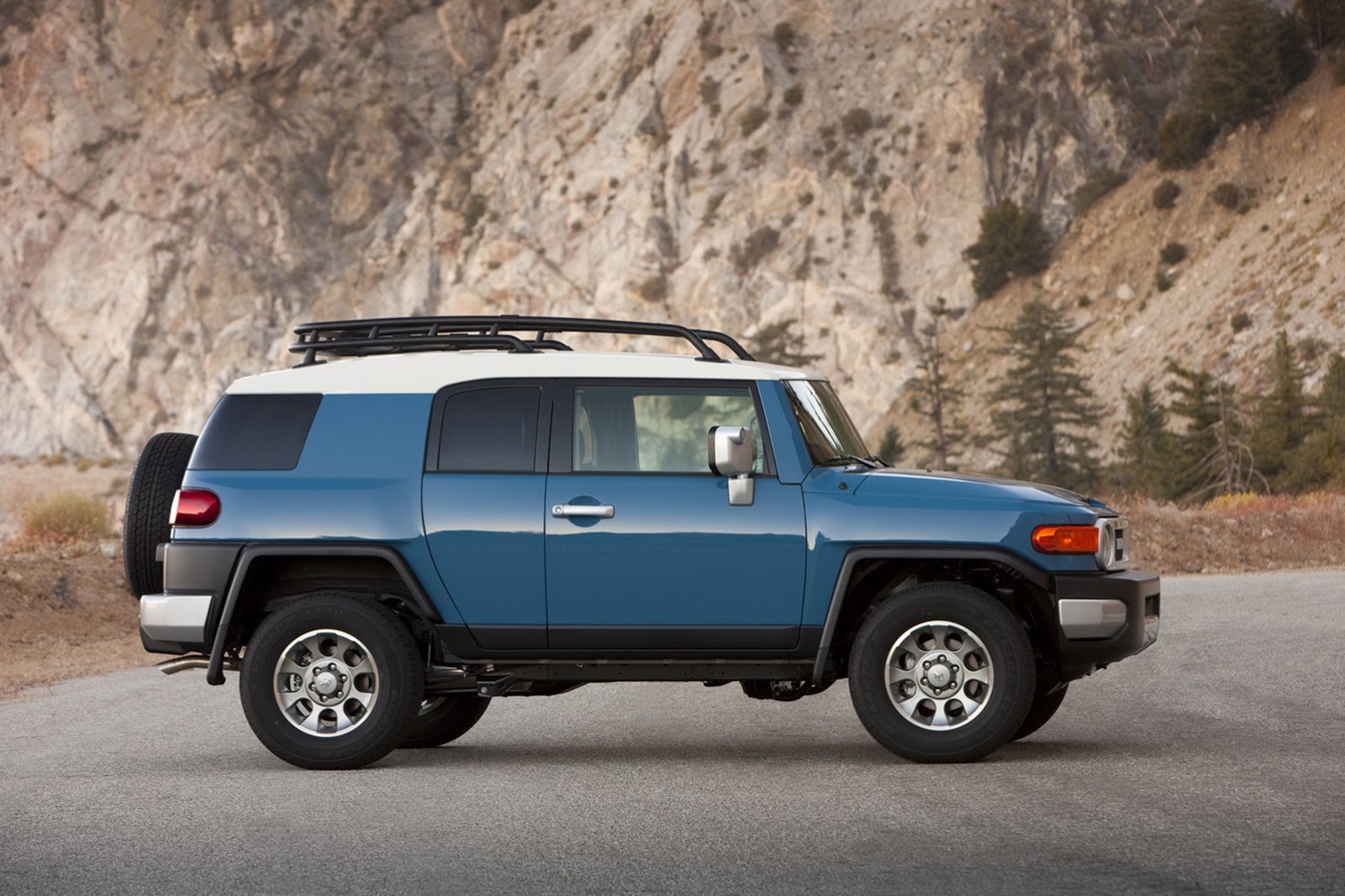 [Toyota-FJ-Cruiser-6%255B2%255D.jpg]