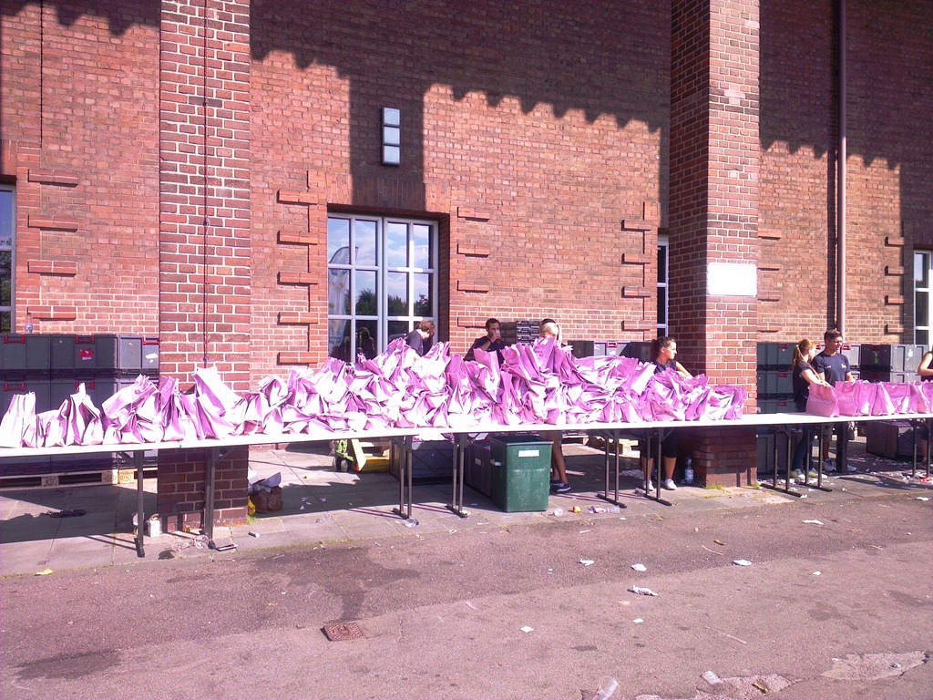 [CameraZOOM-20120811165049110%255B2%255D.jpg]