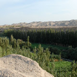 Turfan - Ruines de Jiaohe vue sur vallée et montagne