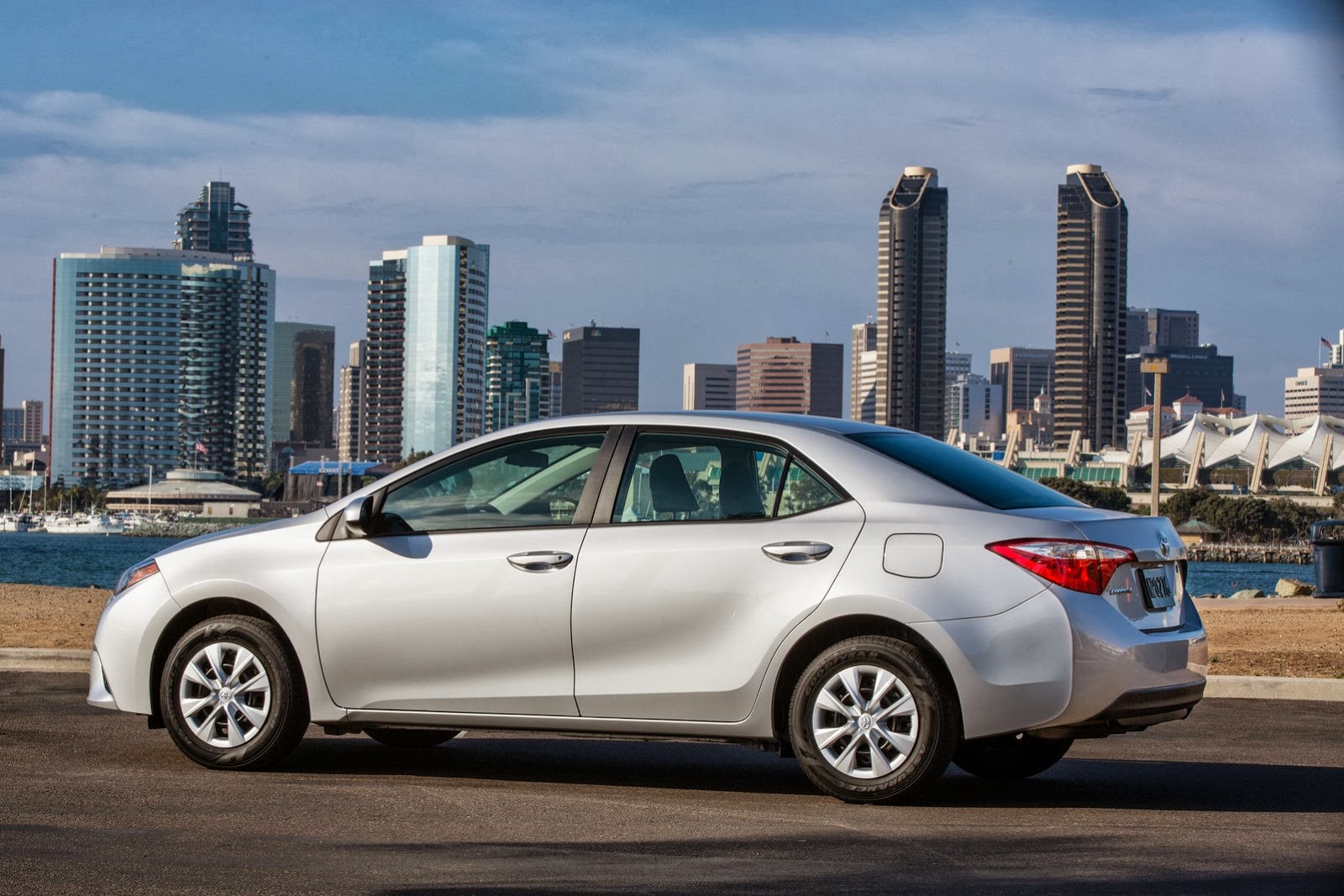 [2014-Toyota-Corolla-5%255B2%255D.jpg]