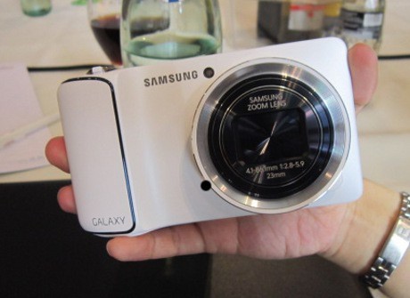 Samsung-galaxy-camera-berkamera-16-MP