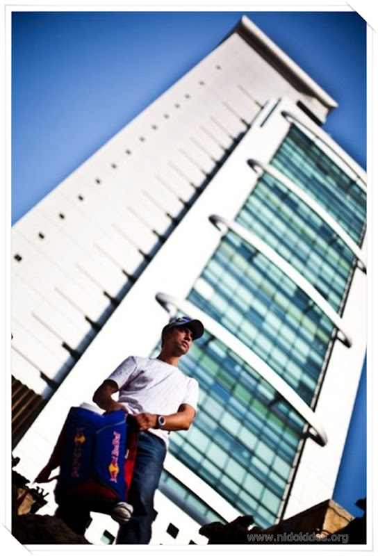 Image Dimension: 349x512 :: BASE Jump from MCB Tower, Karachi by Russian extreme sport star Valery Rozov BASE Jump from MCB Tower, Karachi by Russian extreme sport star Valery Rozov