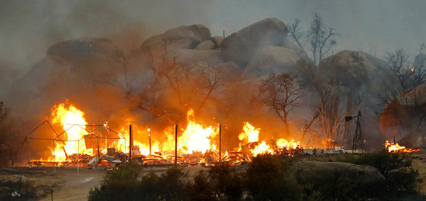 The Yarnell Hill fire, which on 1 July 2013 expanded tenfold, covering more than 8,000 acres. Photo: David Kadlubowski / The Arizona Republic / Associated Press