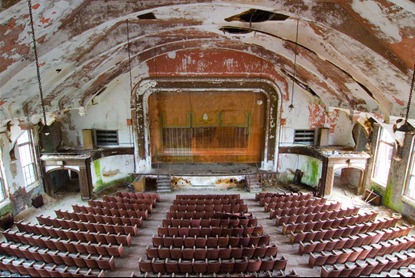 [detroit-ruins347.jpg]