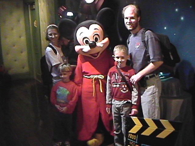 [02.14.02%2520-%2520Family%2520with%2520Mickey%2520Mouse%255B3%255D.jpg]