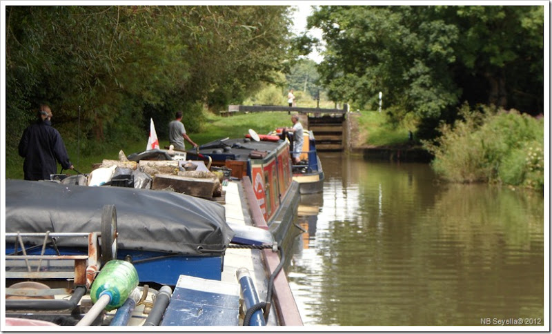 SAM_2069 Bakers Lock Queue