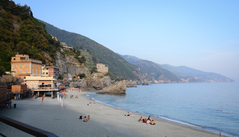 Monterosso beach
