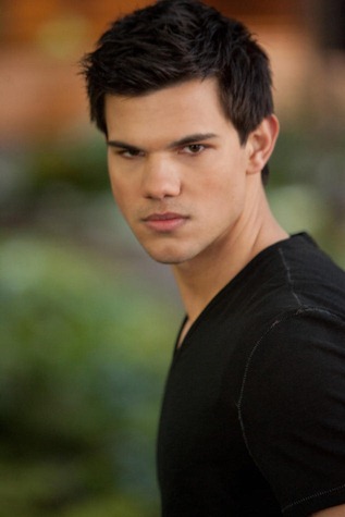THE TWILIGHT SAGA: BREAKING DAWN-PART 2