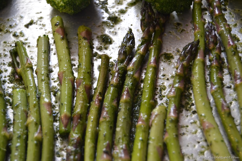 [New-York-Steak-and-asparagus-with-chimichurri%2520%25284%2529%255B7%255D.jpg]