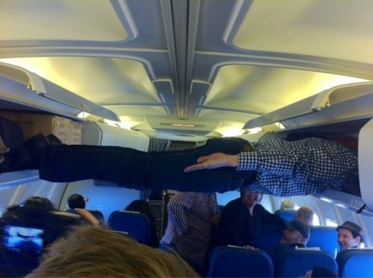 impressive-airplane-plank-31421-1306249623-8