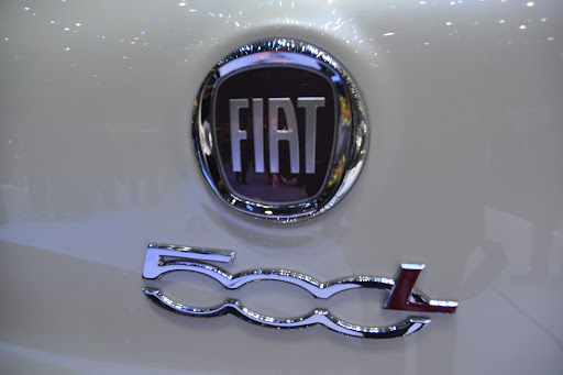 The New Fiat 500L Smiles for the Camera in Geneva with Video