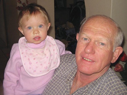 [VanDenBerg%2520Piet%252064%2520with%2520granddaughter%2520Tamzin%2520Theologo%2520he%2520was%2520murdered%2520house%2520torched%255B12%255D.jpg]