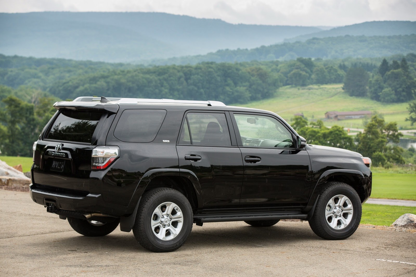 [2014-Toyota-4Runner-27%255B2%255D.jpg]